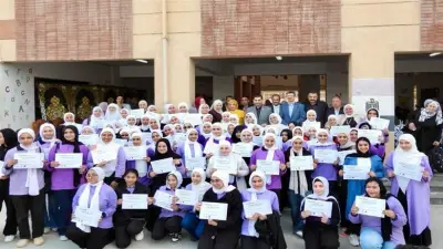 وزير التعليم يهنئ طلاب الثانوية بتسليمهم شهادات برمجة معتمدة من اليابان