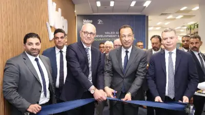 وزير الاتصالات يفتتح مركز تطوير الذكاء الاصطناعي لشركة فاليو بالقرية الذكية