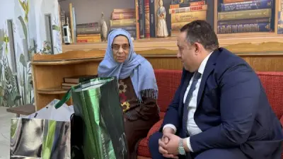 عبد الغني يزور المهندسة ليلى إبراهيم ويوجه بصرف معاشها في لفتة إنسانية