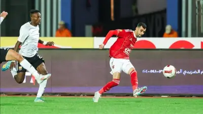 طبيب الأهلي يؤكد: الأشعة تكشف تمزقاً في عضلة بلعمري الضامة