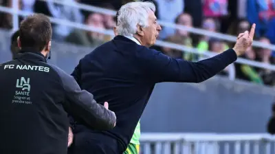 عقوبة قاسية لمدرب نانت البوسني خليلوزيتش بعد انفجاره ضد حكم مباراة بريست