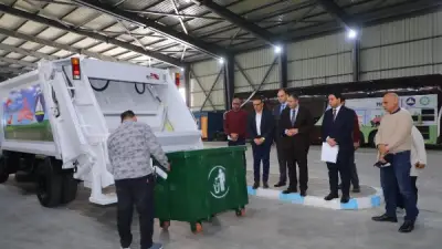 محافظ دمياط يتفقد توريد معدات كهرباء وسيارات مكبس لتعزيز الإنارة والنظافة