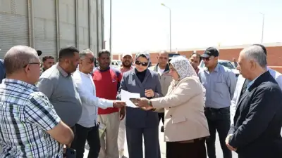 محافظ الوادي الجديد يوجه بصرف مستحقات موردي القمح فوراً ويشدد على تنظيم عمليات التخزين