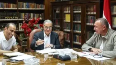 الخطيب يجتمع مع ياسين منصور وسيد عبد الحفيظ لبحث ملفات كرة القدم بالنادي الأهلي