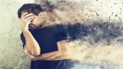 تحذير عاجل في بريطانيا: مادة حافظة للأغذية تدفع الشباب لإنهاء حياتهم عبر الإنترنت