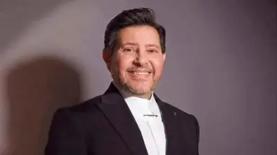 أحمد زاهر يوجه رسالة مؤثرة لهاني شاكر عبر صورة تثير المشاعر