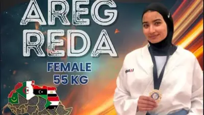 رئيس جامعة قناة السويس يهنئ الطالبة أريج رضا لفوزها بالميدالية الفضية في بطولة شمال أفريقيا للكاراتيه