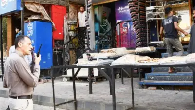 محافظ أسوان يغلق مخبزاً مخالفاً ويضبط تداولاً غير مشروع لأسطوانات البوتاجاز