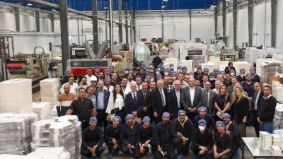 محافظ الإسكندرية ووفد الاتحاد الأوروبي يتفقدان المنطقة الحرة العامة لتعزيز التعاون الاقتصادي