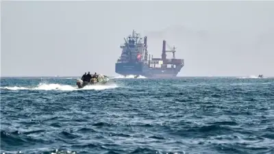 اليونان: سفينة شحن تابعة لنا تعرضت لهجوم إيراني قرب مضيق هرمز