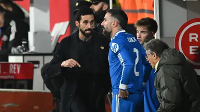 تصفية حسابات بين كارفاخال وأربيلوا تهدد مستقبل أسطورة ريال مدريد