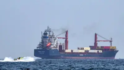 قاليباف: فتح مضيق هرمز مستحيل مع استمرار الحصار البحري الإيراني