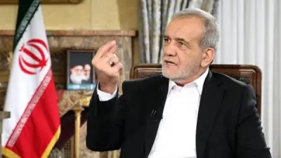 رئيس إيران يؤكد استمرار الترحيب بالحوار والاتفاق وسط ضغوط أمريكية