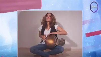 من الشغف إلى الاحتراف: رحلة صابرين الحسامي مع آلة الدربكة في عالم الإيقاع