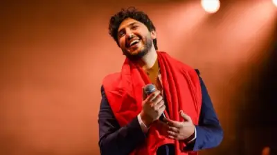 محمد فضل شاكر يعلن استعداده لاستقبال مولوده الأول في أجواء من الفرح والترقب