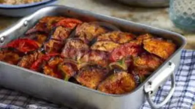 طريقة عمل المسقعة في الفرن: خطوات سهلة لمذاق شهي ومغذي