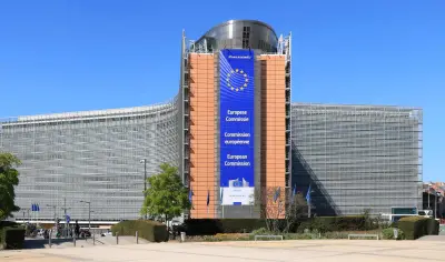 المفوضية الأوروبية تعلن خطة طموحة لخفض رسوم الكهرباء ودعم الطاقة المتجددة