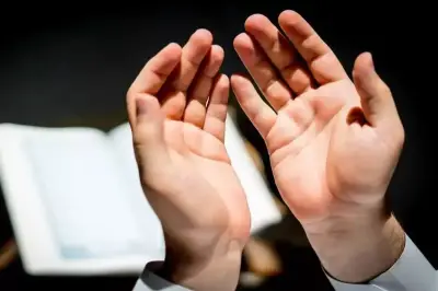 أمين الفتوى يوضح: لا عدد محدد للصلاة على النبي لقبول الدعاء