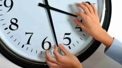 التوقيت الصيفي والأمهات: ساعة واحدة تغير يومك بالكامل