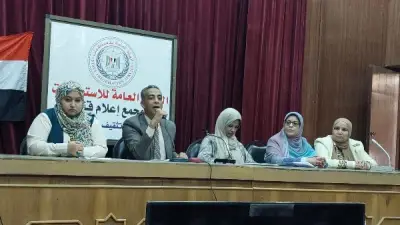 مجمع إعلام قنا يناقش آليات التعامل مع الحيوانات الضالة والتوعية بمخاطر السعار