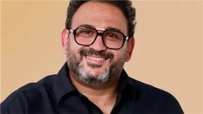 أكرم حسني يكشف موعد عرض مسرحية ماتصغروناش في عيد الأضحى