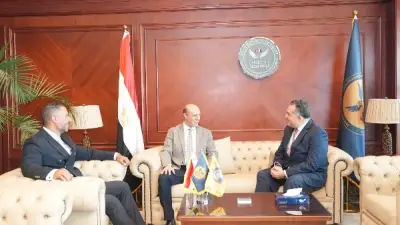 الرقابة المالية والبورصة تبحثان تحديث قواعد سوق المال وجذب شركات جديدة