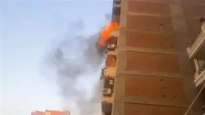 إصابة سيدة وطفليها في حريق شقة سكنية بالوراق