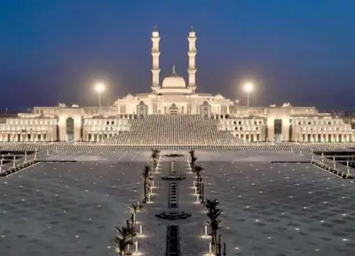 المشرف على المركز الثقافي الإسلامي: مسجد مصر ثالث أكبر مساجد العالم مساحة بعد الحرمين