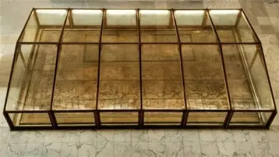 أرضية قصر أخناتون: لوحة طبيعية في قلب المتحف المصري