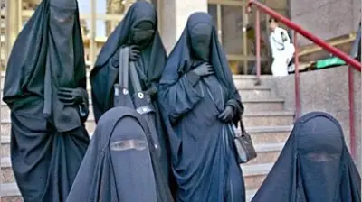 محامية بالنقض تدعم تنظيم ارتداء النقاب دون منع مطلق