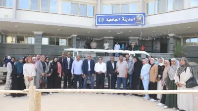 جامعة قنا تخصص حافلة كهربائية صديقة للبيئة لنقل طالبات المدن الجامعية