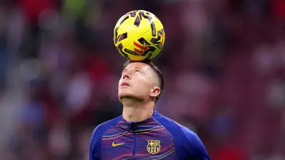 بكلمتين فقط.. ليفاندوفسكي يعلق على مستقبله مع برشلونة