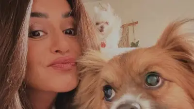 منة فضالي تشارك جمهورها صورة جديدة برفقة كلبها وتصف الحب الحقيقي