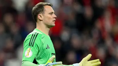 مدير بايرن ميونخ يسخر من شائعات تجديد عقد نوير