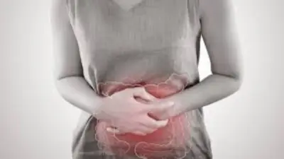 متاعب مزعجة في الهضم.. هذا الألم إنذار يكشف متلازمة القولون العصبي