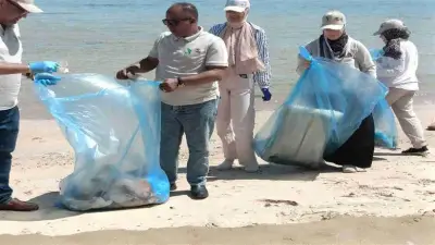 احتفالاً بيوم الأرض.. حملة نظافة شواطئ الغردقة تجمع طن ونصف من المخلفات