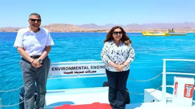 وزيرة التنمية المحلية تتفقد أول مركب وغواصة تعملان بالطاقة الشمسية في شرم الشيخ