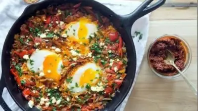 طريقة عمل الشكشوكة بالسلق بمذاق شهي وفوائد غذائية متعددة