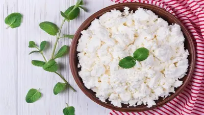 طريقة عمل الجبنة القريش البيتي بوصفات شهية وصحية