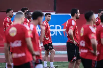 كولر يرفض الحذر ويتمسك بالقوة الضاربة للأهلي أمام بيراميدز