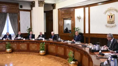 مدبولي يتابع تطوير الغزل والنسيج ويوجه بالالتزام بالجداول الزمنية