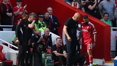 جيرارد يثير القلق بشأن إصابة محمد صلاح ومسيرته مع ليفربول