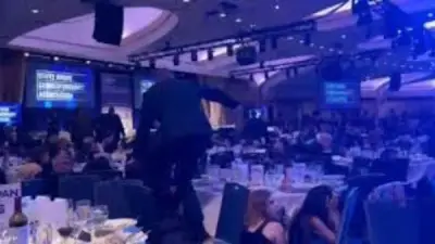 إعلامية تكشف تفاصيل استهداف ترامب بالبيت الأبيض والأبواب مغلقة