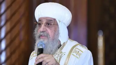 البابا تواضروس يعزي رئيس الوزراء في وفاة والده اللواء كمال مدبولي