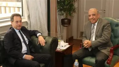 وزير الكهرباء يبحث مع سفير فرنسا تعزيز الشراكة في الطاقة المتجددة