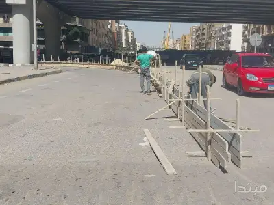 حواجز خرسانية بشارع الشيخ أحمد نصر بالمحولات سابقا لمنع السير عكس الاتجاه