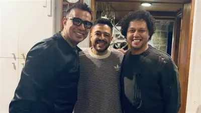 محمود الليثي يثير حيرة الجمهور بصورة مع محمد حماقي ويكشف تفاصيل ألبومه الجديد