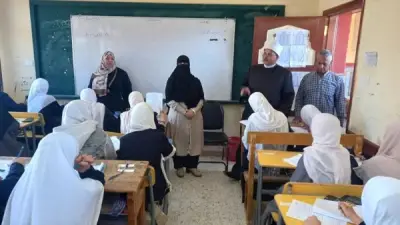 رئيس منطقة الوادي الجديد الأزهرية يتفقد امتحانات النقل الثانوي