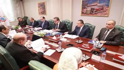 مجدي يعقوب يشارك في اجتماع المجلس الصحي المصري برئاسة وزير الصحة