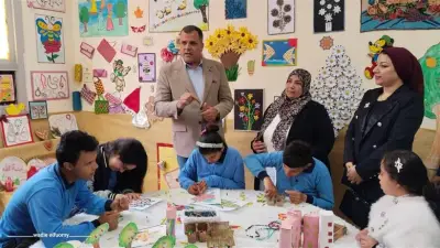 بأيدي ذهبية.. ذوي الهمم بدمياط يستعرضون مهاراتهم في معرضهم السنوي